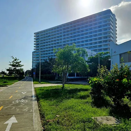 Lujosa Suite, Bella Vista Al Mar Apartment